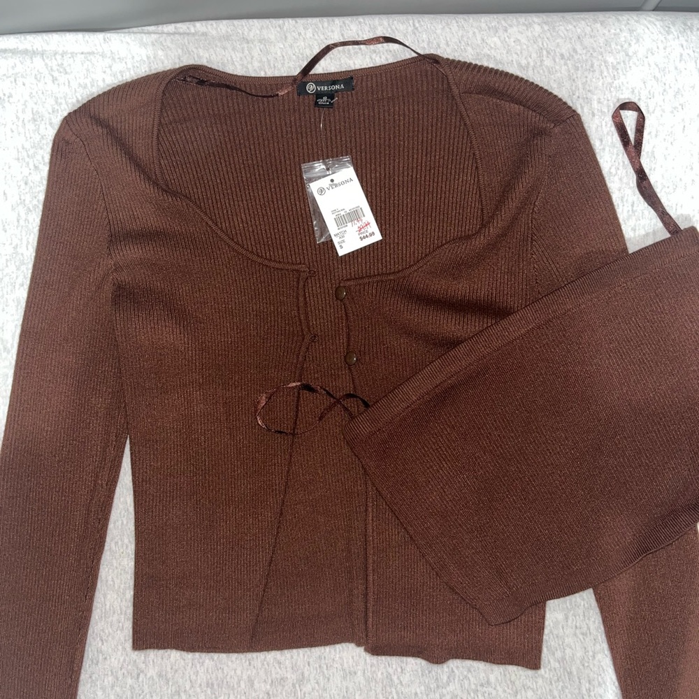 Versona Size Small